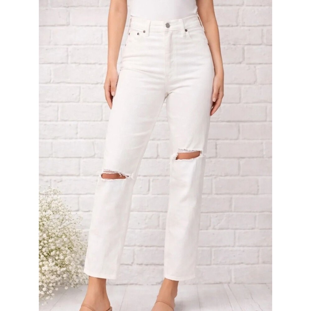 NWT Abercrombie & Fitch The Mom High-Rise Curve Love Distressed White Sz 29/8xs
